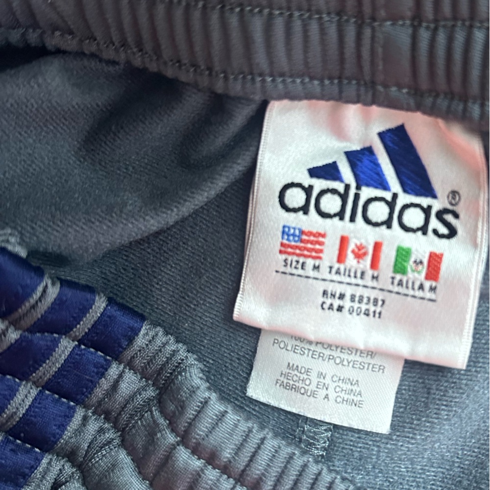 Men's Adidas Tear Away Snap Gray Track Pants with Blue Stripes Size Medium - Picture 9 of 10
